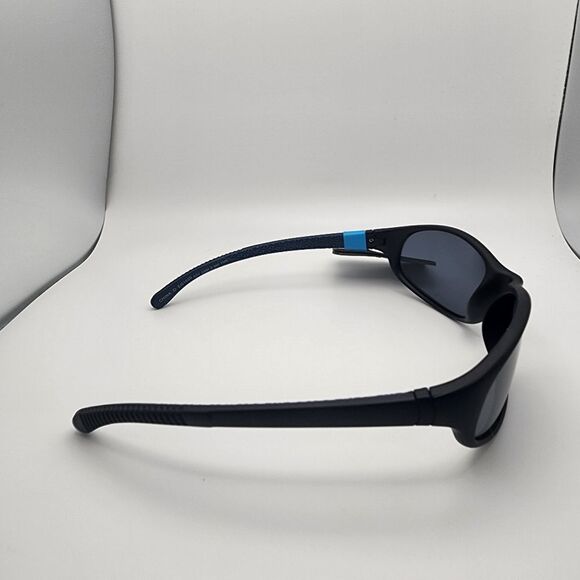 NWT Foster Grant Advanced Comfort Black & Blue Polarized Sunglasses - Picture 2 of 4
